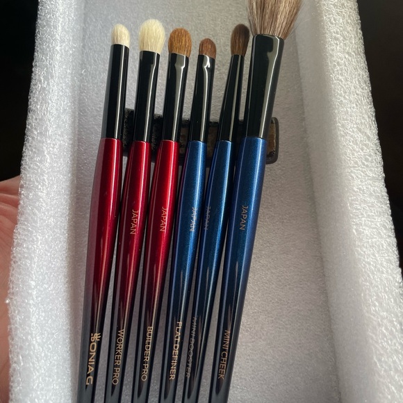 Sonia G Brushes - Picture 2 of 3